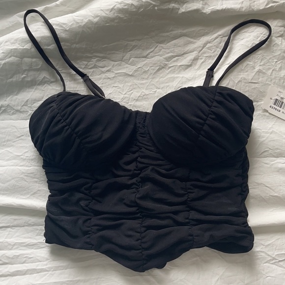 Black tank top - Picture 3 of 4